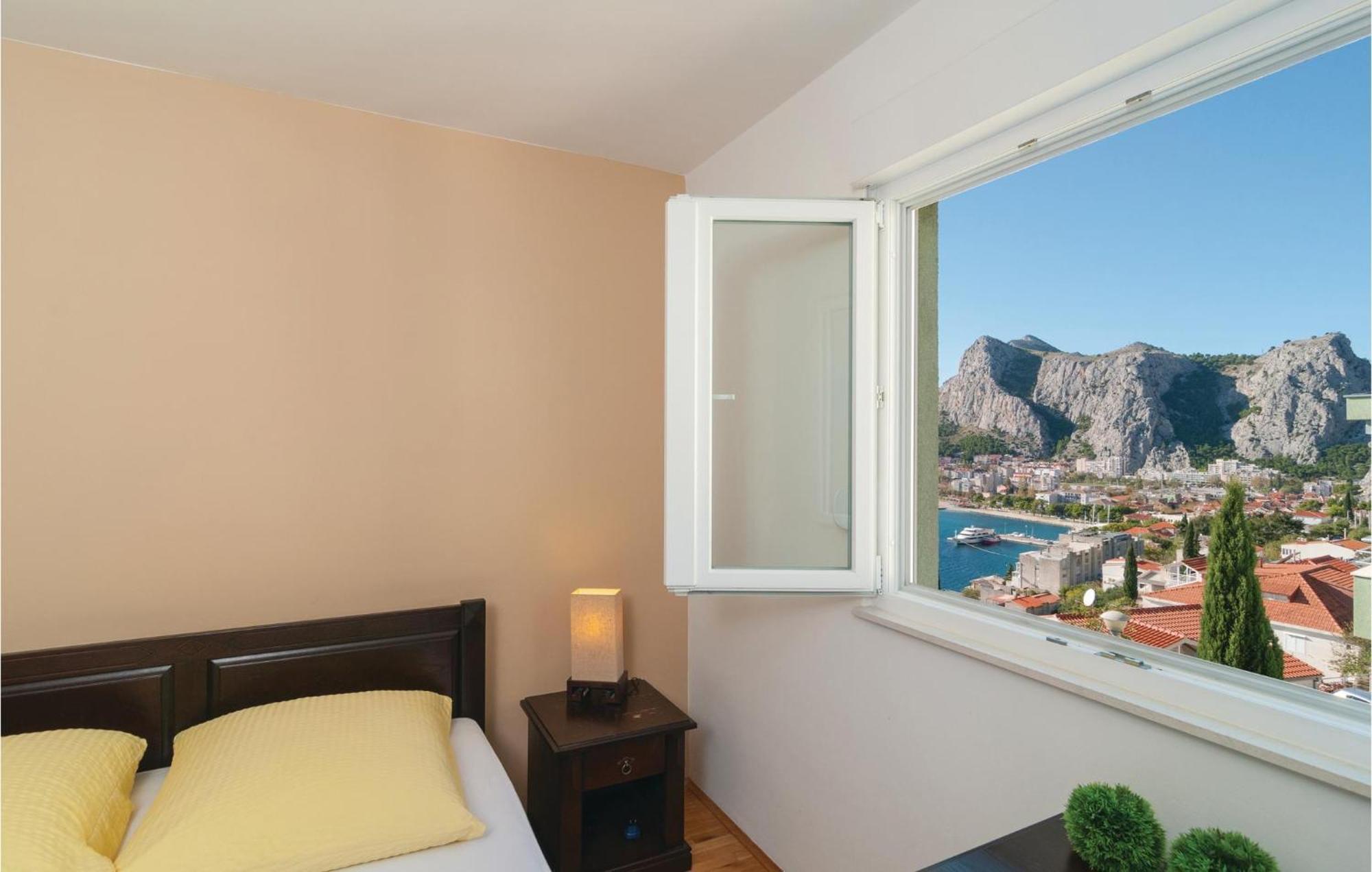 Nice Apartment In Omis With House Sea View מראה חיצוני תמונה