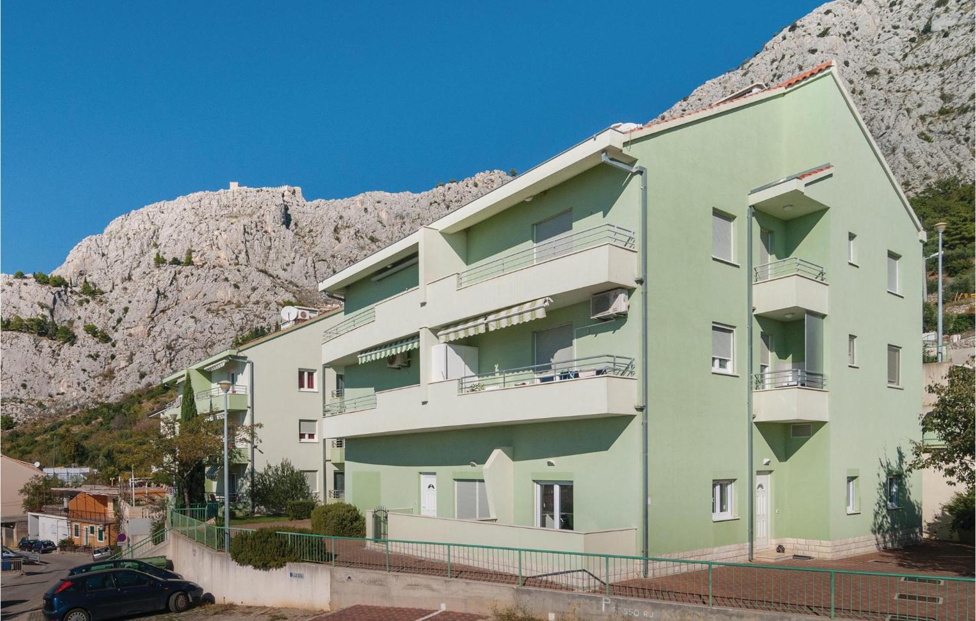 Nice Apartment In Omis With House Sea View מראה חיצוני תמונה